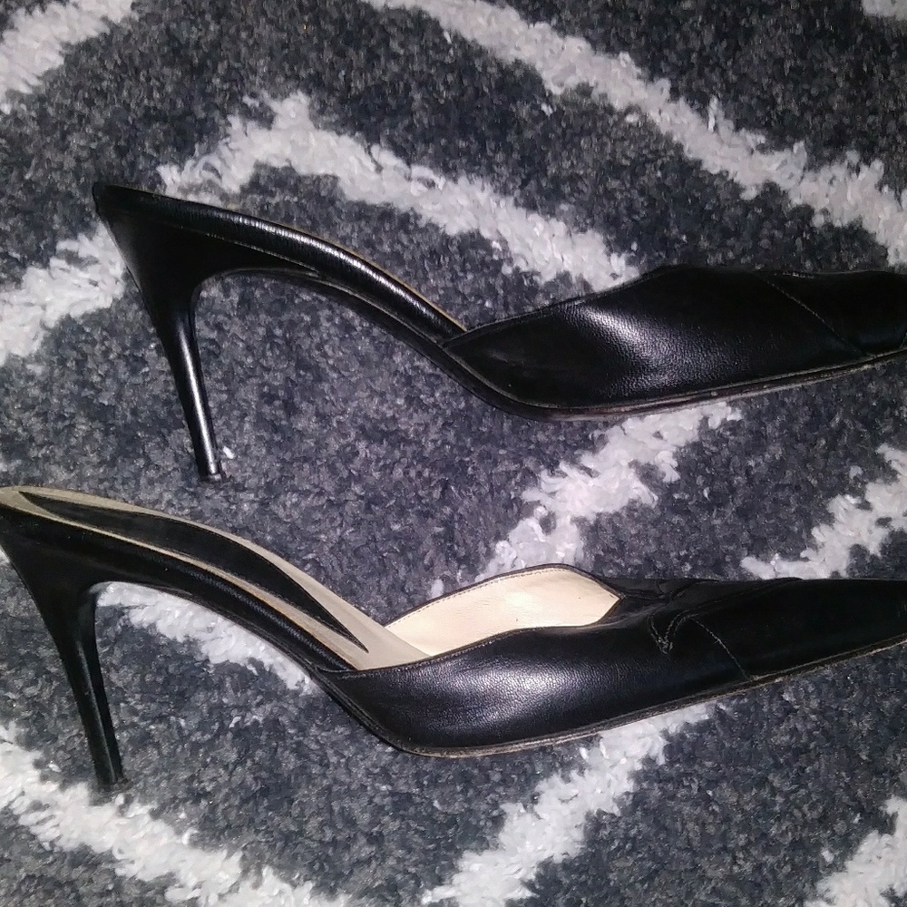 Heels - Picture 3 of 3